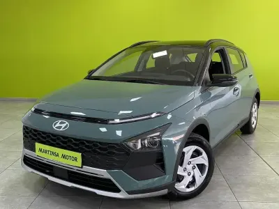 Usado Hyundai Bayon 101 CV (74 kW) 2025 Verde SUV