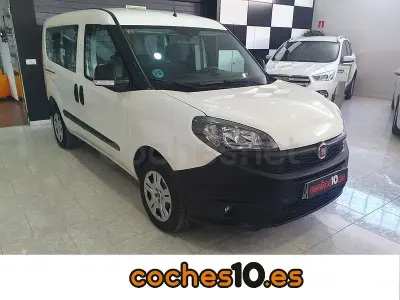 Usado Fiat Doblò Easy 95 CV (69 kW) 2019 Blanco Monovolumen