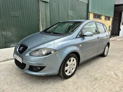 Usado Seat Altea Stylance 105 CV (77 kW) 2006 Gris / plata Monovolumen