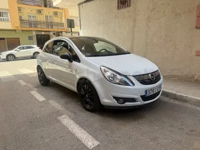 Usado Opel Corsa 85 CV (62 kW) 2010 Blanco Utilitario