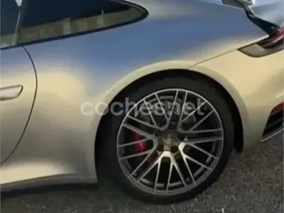 Usado Porsche 911 Carrera 4S 450 CV (330 kW) 2021 Gris / plata Coupe