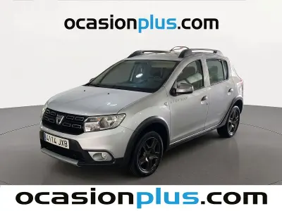 Usado Dacia Sandero Stepway 90 CV (66 kW) 2017 Gris Utilitario