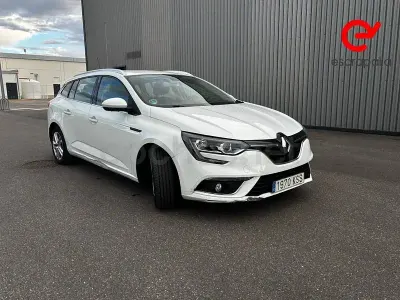 Używany Renault Mégane GrandTour Business 116 KM (85 kW) 2018 Biały Kombi