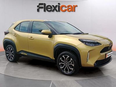 Usado Toyota Yaris Hybrid Active 116 CV (85 kW) 2024 Amarillo