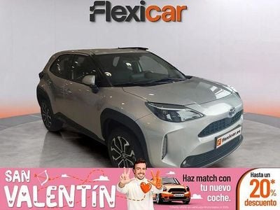 Gris Usado 2024 Toyota Yaris Hybrid Active | 21.990 € (Precio justo)