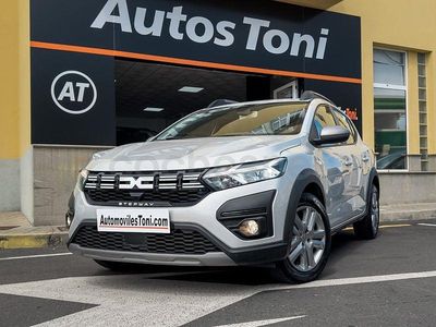 Usado Dacia Sandero Expression 91 CV (66 kW) 2023 Gris / plata Berlina