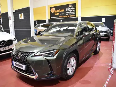 Usado Lexus UX Executive Line 184 CV (135 kW) 2022 Verde SUV