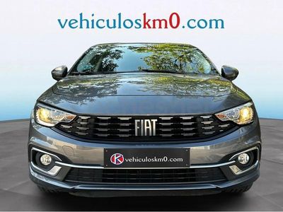 Usado Fiat Tipo Life 95 CV (69 kW) 2022 Gris / plata Familiar