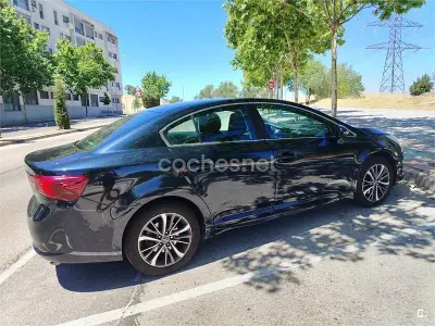 Usado Toyota Avensis Advance 143 CV (105 kW) 2015 Negro Berlina
