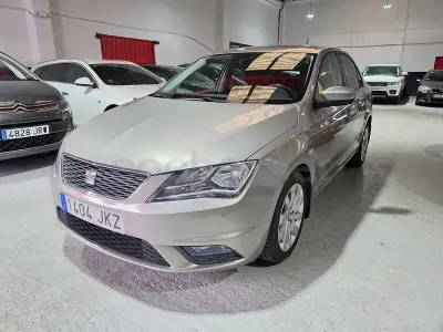Usado Seat Toledo Style 125 CV (91 kW) 2016 Gris / plata Utilitario