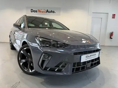 Usado Cupra Leon 150 CV (110 kW) 2024 Gris / plata Familiar