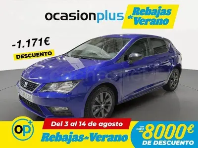 Usado Seat Leon Style 130 CV (95 kW) 2020 Azul Berlina