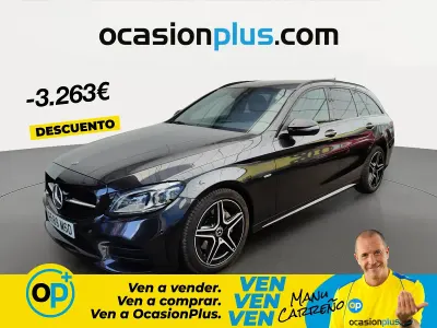 Usado Mercedes C220 194 CV (142 kW) 2021 Negro Familiar