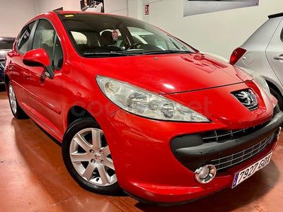Usado Peugeot 207 Premium 90 CV (66 kW) 2008 Rojo Berlina