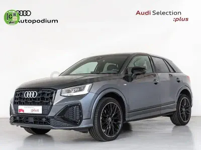 Usado Audi Q2 Ambiente 150 CV (110 kW) 2022 Gris / plata SUV