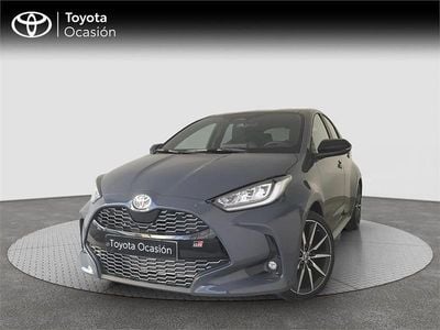 Gris Usado 2025 Toyota Yaris Hybrid Sport Monovolumen | 25.790 € (Buen precio)
