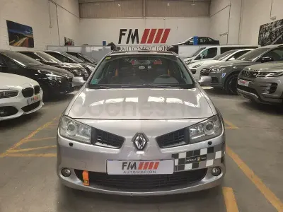 Usado Renault Mégane III 225 CV (165 kW) 2008 Gris / plata Berlina