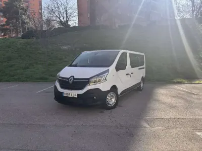 Usado Renault Trafic 120 CV (88 kW) 2019 Blanco Monovolumen