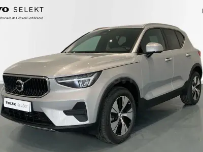Usado Volvo XC40 Core 163 CV (119 kW) 2022 Gris / plata SUV