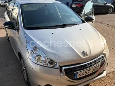 Usado Peugeot 208 Access 68 CV (50 kW) 2015 Gris / plata Utilitario