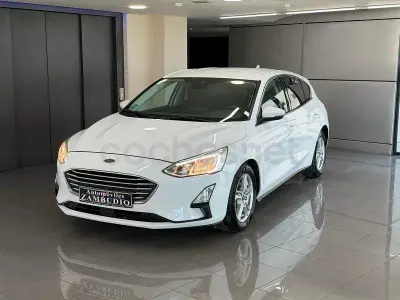 Usado Ford Focus Trend 120 CV (88 kW) 2018 Blanco Berlina
