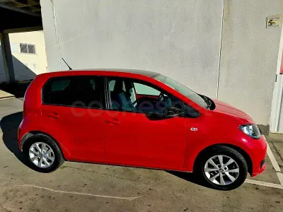 Usado VW up! high up! 60 CV (44 kW) 2018 Rojo Utilitario