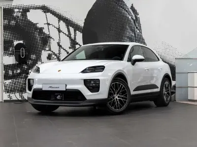 Usado Porsche Macan 300 kW (408 CV) 2026 Blanco SUV