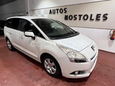 Blanco Usado 2010 Peugeot 5008 Premium Monovolumen | 5995 € (Un poco caro)
