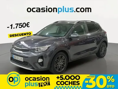 Käytetty Kia Stonic 120 HP (88 kW) 2020 Harmaa Katumaasturi