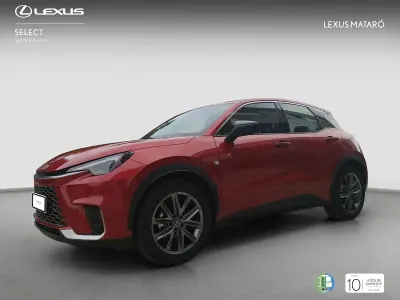 Usado Lexus LBX 136 CV (100 kW) 2025 Rojo SUV