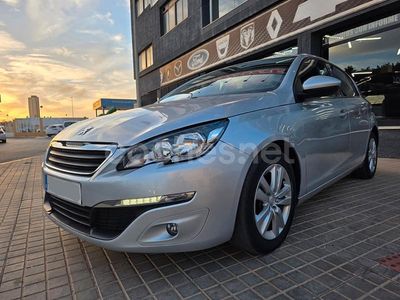 Gris / plata Usado 2016 Peugeot 308 Access Berlina | 7499 € (Precio justo)