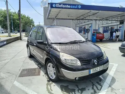 Usado Renault Scénic II Dynamique 105 CV (77 kW) 2005 Negro Monovolumen