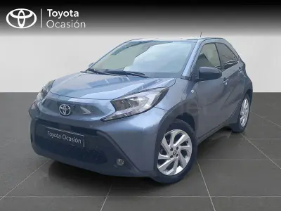 Usado Toyota Aygo X Play 72 CV (52 kW) 2024 Azul SUV