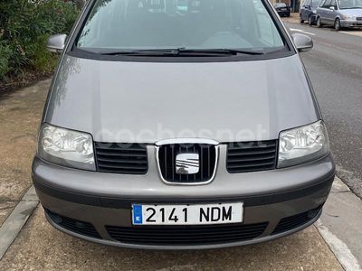 Usado Seat Alhambra Sport 115 CV (84 kW) 2010 Marrón Monovolumen