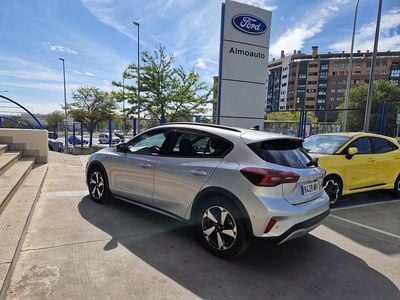 Plateado Usado 2024 Ford Focus Active Berlina | 21.250 € (Precio justo)