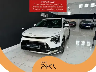 Usado Kia Niro 141 CV (103 kW) 2023 Blanco SUV