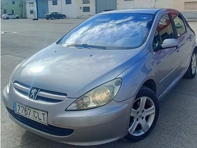 Usado Peugeot 307 90 CV (66 kW) 2003 Gris Utilitario