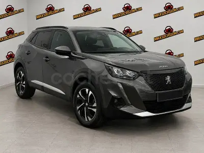 Usado Peugeot 2008 110 CV (80 kW) 2021 Gris / plata SUV