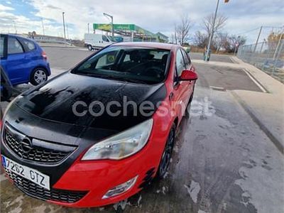 Rojo Usado 2010 Opel Astra Enjoy Berlina | 3900 €