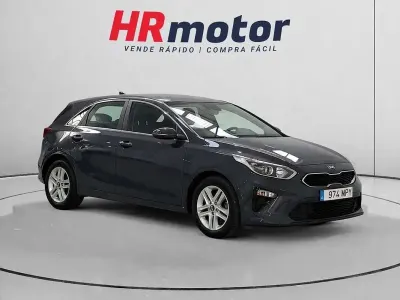 Usado Kia Ceed 116 CV (85 kW) 2020 Gris Utilitario