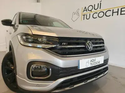 Usado VW T-Cross Sportline 110 CV (80 kW) 2023 Gris SUV