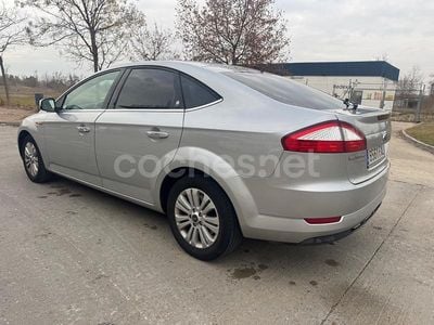 Gris / plata Usado 2008 Ford Mondeo Ghia Berlina | 3300 € (Precio justo)