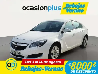 Usado Opel Insignia Selective 140 CV (102 kW) 2015 Blanco Berlina