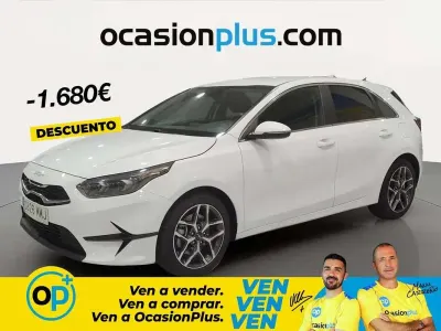 Usado Kia Ceed 120 CV (88 kW) 2023 Blanco Utilitario