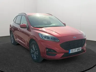 Usado Ford Kuga ST-Line 225 CV (165 kW) 2024 Rojo SUV