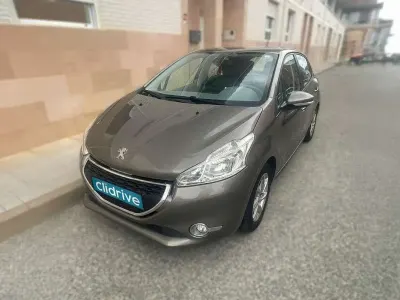 Usado Peugeot 208 Active 82 CV (60 kW) 2013 Marrón Utilitario