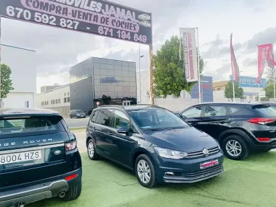 Usado VW Touran Business 116 CV (85 kW) 2019 Azul Monovolumen