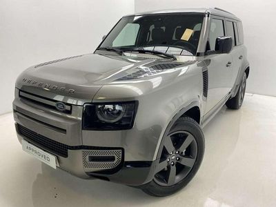 Gris Usado 2025 Land Rover Defender SE Dynamic SUV | 84.900 € (Precio justo)