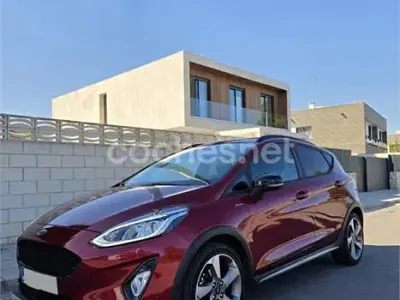 Usado Ford Fiesta Active 100 CV (73 kW) 2019 Granate Utilitario