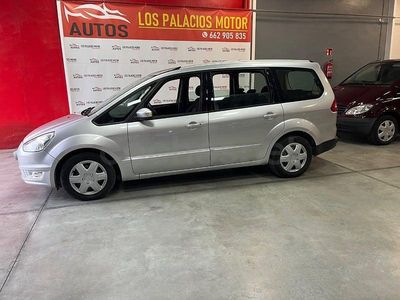Usado Ford Galaxy Trend 140 CV (102 kW) 2013 Gris / plata Monovolumen